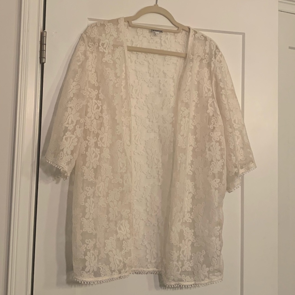 Express lace kimono